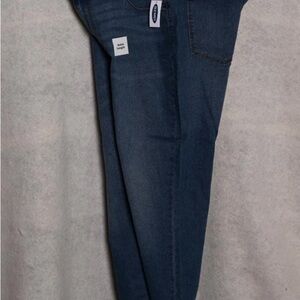 Old Navy Women’s Midrise Ankle Length Jean size 18 NWT